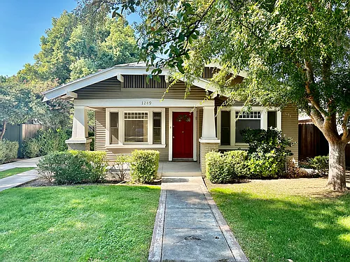 1249 N Harrison Ave Photo 1