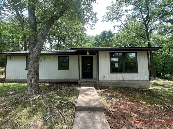 564 8th St, Eucha, OK 74342