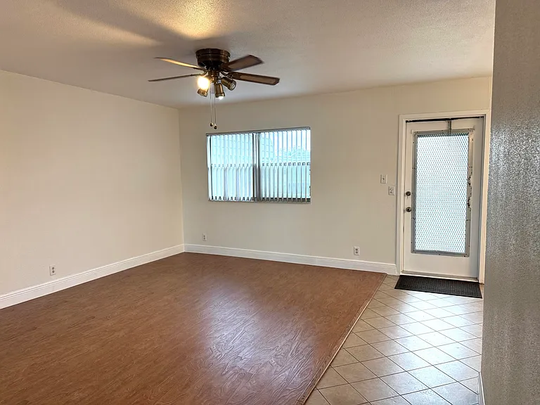 569 Monaco Park #L — Photo 5