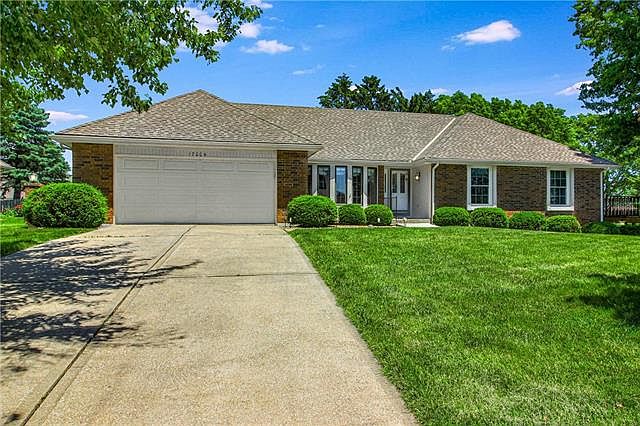 1st image of 17004 E George Franklyn Dr