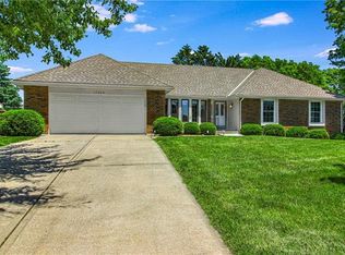 17004 E George Franklyn Dr, Independence, MO 64055
