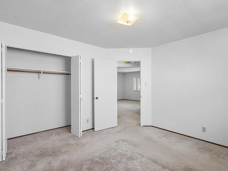1336 Broadway #B - 2 bedroom | 1 bath | Upper unit w/ a private balcony — Photo 11