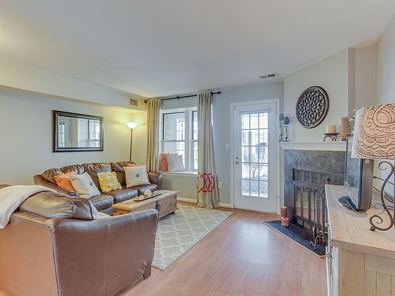 5th image of 2618C S Arlington Mill Dr #3