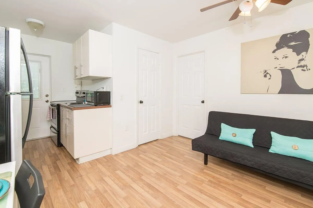 1 bed, 580 sqft, $2,200 — Photo 2