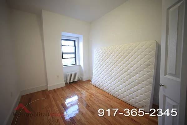 Rented by Metropolitan Realty | media 22