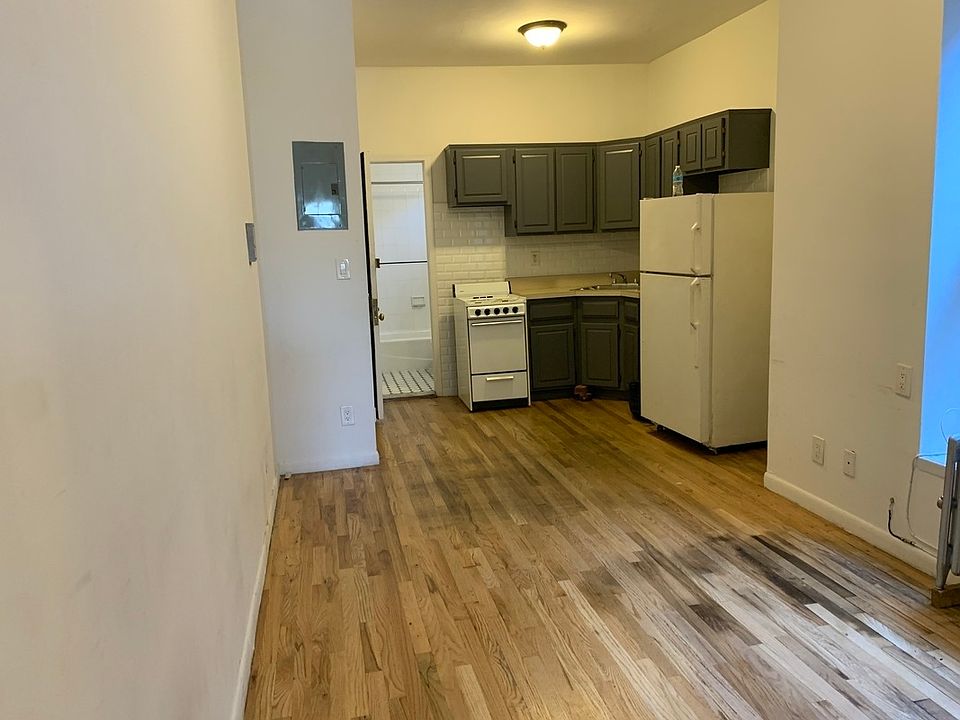 1st image of 2281 1st Ave APT 3C