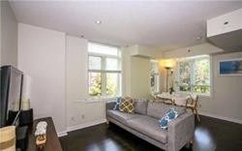 Toronto Townhouse for rent - 2 Bedrooms — photo 12