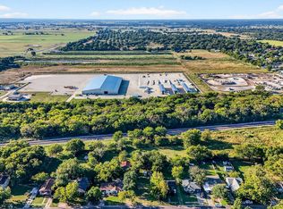 634 E South St, Whitesboro, TX 76273