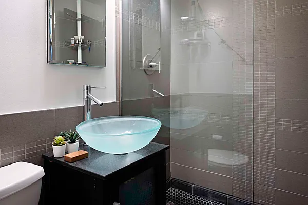 Sold by The InHouse Group | media 13