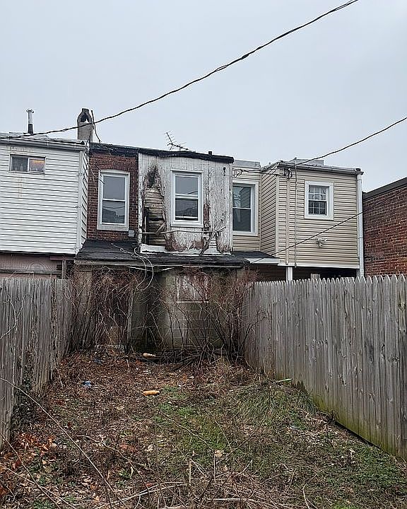 2nd image of 2626 Mathews St