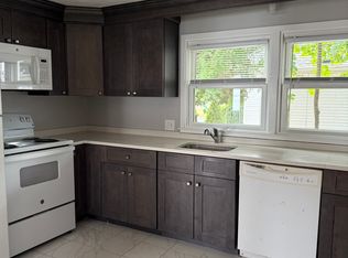 46 Florida Ave, Cranston, RI 02920