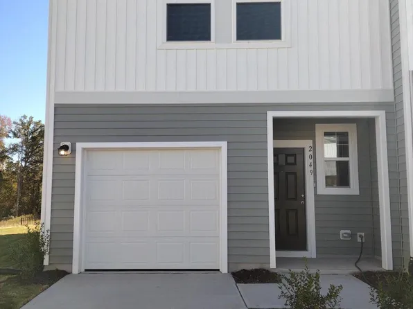 2049 Glen Crossing Dr, Durham, NC 27704