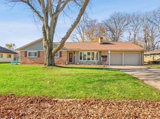 1205 Krust Dr, Owosso, MI