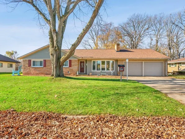 1205 Krust Dr, Owosso, MI 48867
