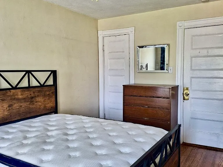 17 Warner St #4 — Photo 5