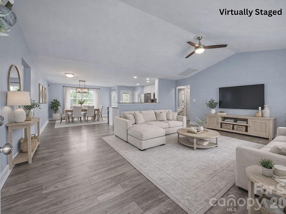 1st image of 105 Hidden Spring Dr