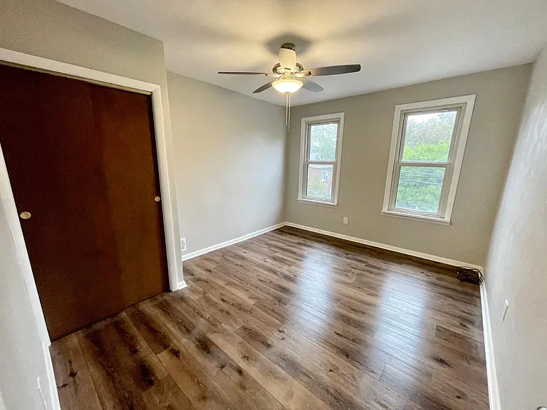 125 Hawthorne Ave — Photo 9