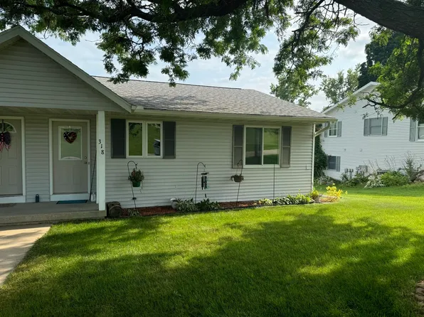 318 E Orbison St, Barneveld, WI 53507