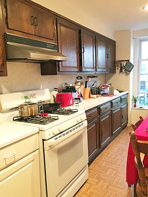 Rented by Brooklyn Real Inc | media 9