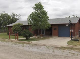 301 Starkey St, Bangs, TX 76823