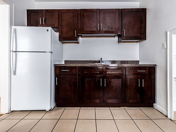 4th image of 7924 S Vernon Ave #5565