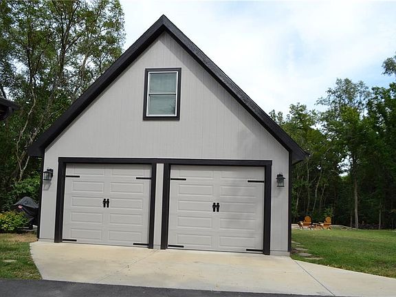 5th image of 1825 S 94th St