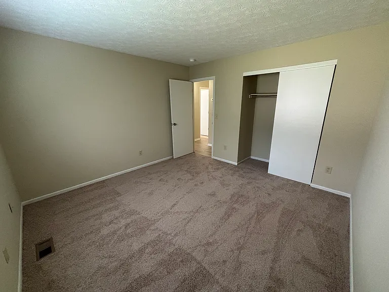 1880 Stoneview Ct — Photo 19