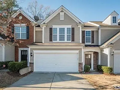 512 Dyersville Dr