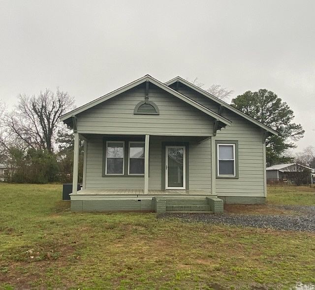 1st image of 106 6th St