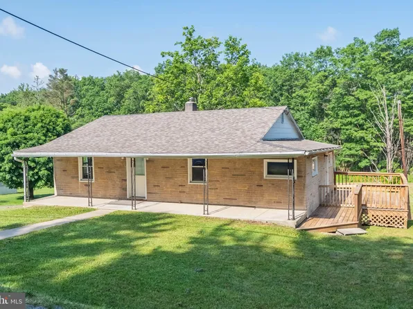 414 D St, Oakland, MD 21550