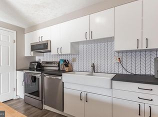 33 Teaberry Ct, Marlton, NJ 08053