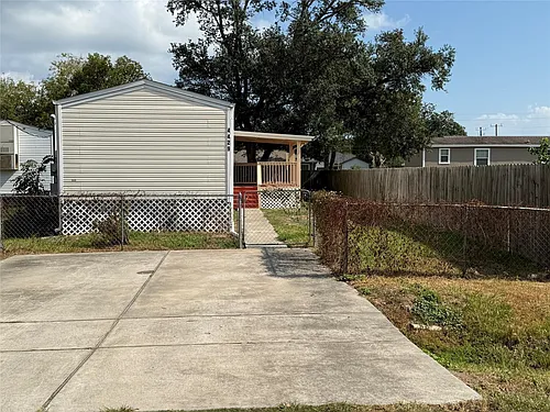 4429 16th St Photo 1