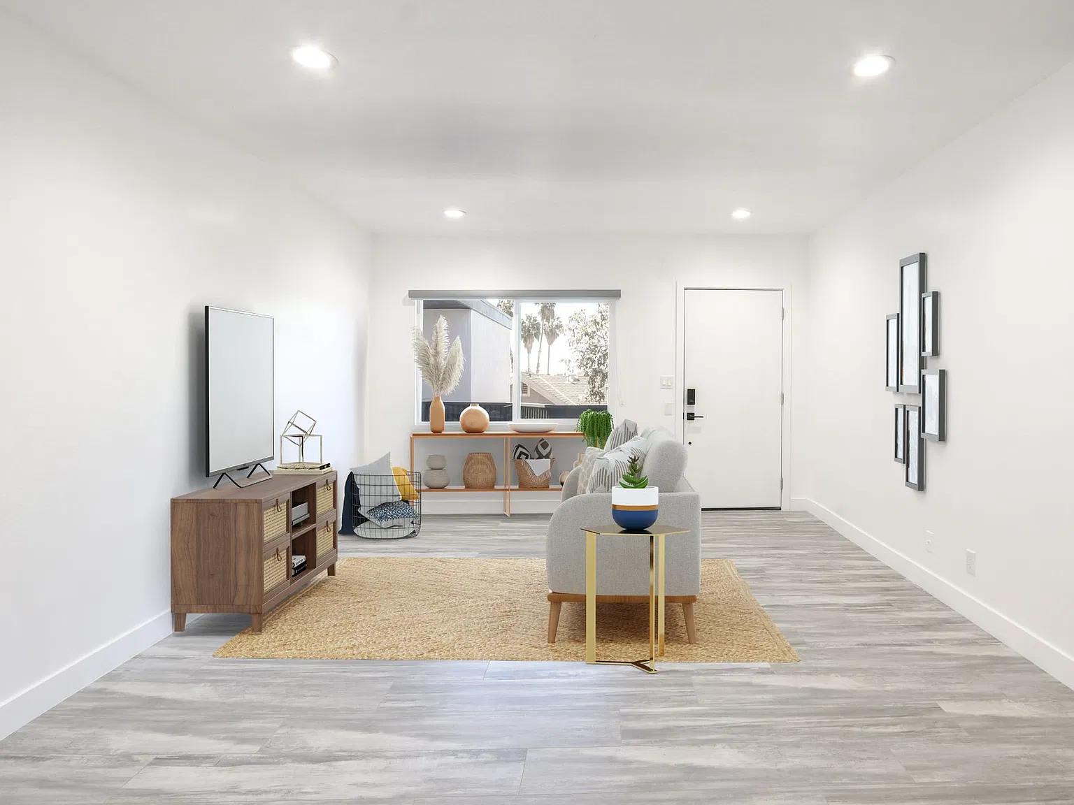 451 Coronado Terrace Apartments — Photo 2