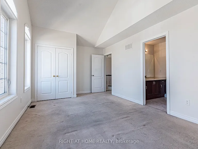 5441 Valhalla Cres — Photo 31