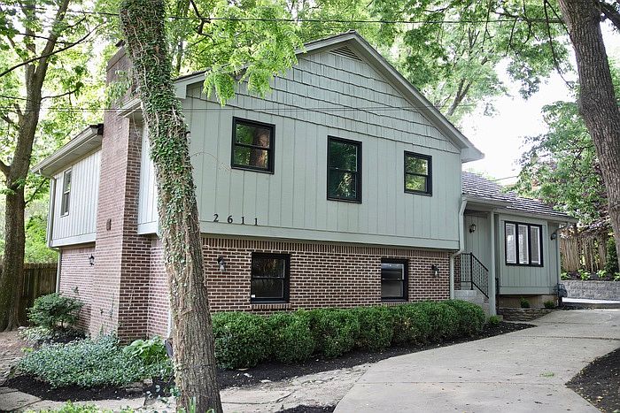 1st image of 2611 Lakeside Dr