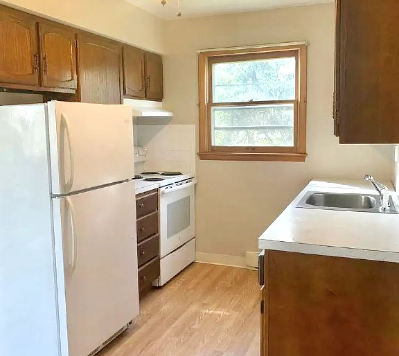 2 bed, 1100 sqft, $1,450 — Photo 4