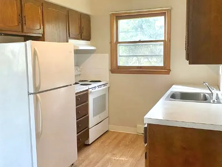 1439 Fulton Ave #3 — Photo 4