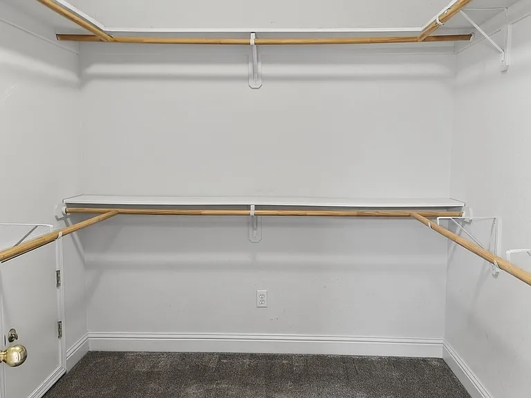 2371 Serena Ave — Photo 21
