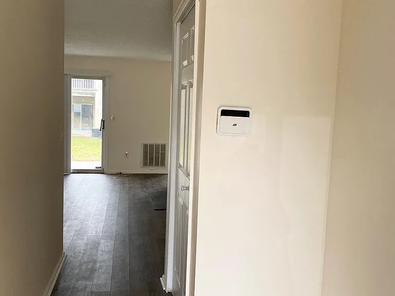 47 Tanglewood Ct — Photo 2