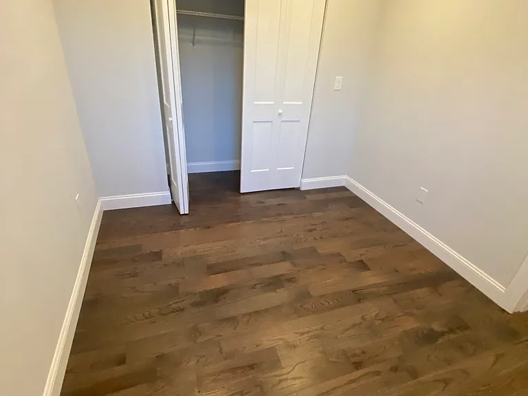 55 Queensberry St #15 — Photo 7