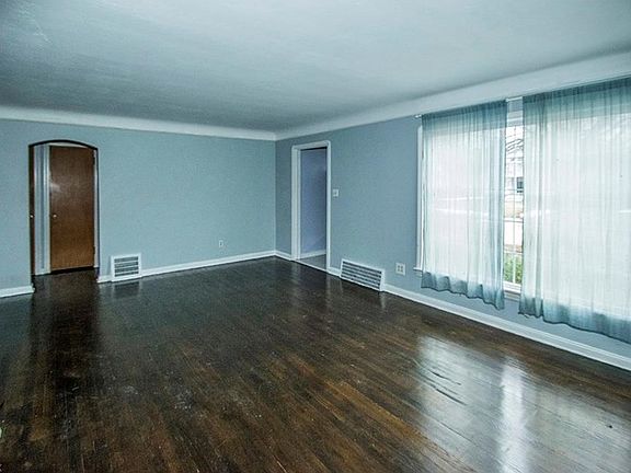 2nd image of 3131 W 142nd St