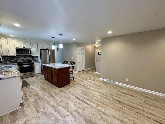 4th image of 1473 32nd AVENUE