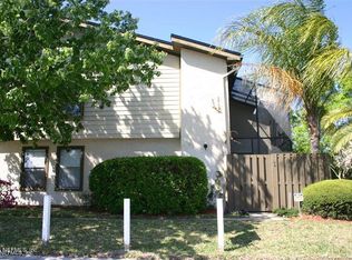 1404 W Defender Ct, Atlantic Beach, FL 32233