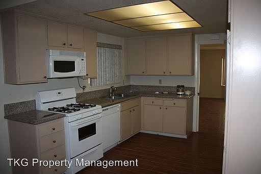 4th image of 2813 E Dutch Ave