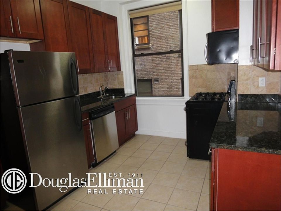 1st image of 265 W 81st St APT 3D