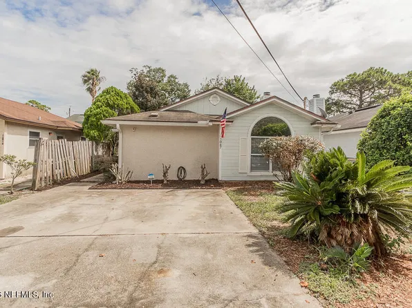 1067 Hibiscus St, Atlantic Beach, FL 32233