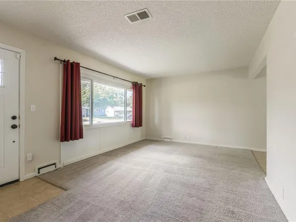 11413 Palmer Ave, Kansas City, MO 64134