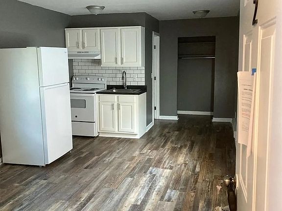 2nd image of 37 Wuest St Unit 2