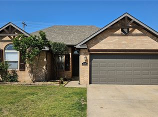 3204 S 3rd St, Rogers, AR 72758