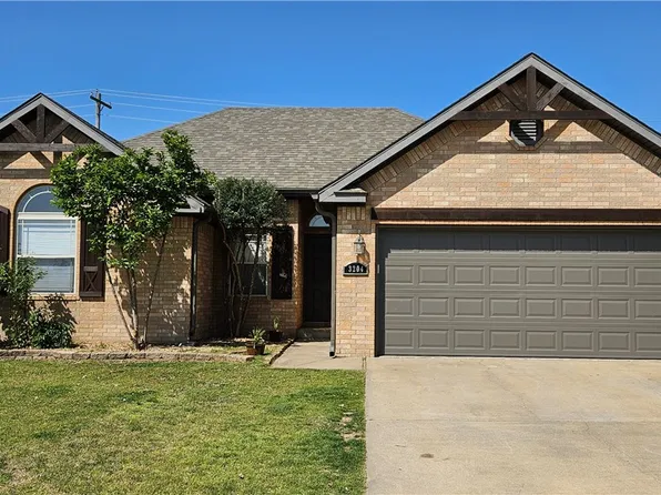 3204 S 3rd St, Rogers, AR 72758
